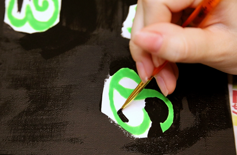 Glow In The Dark Sign Step 3-2